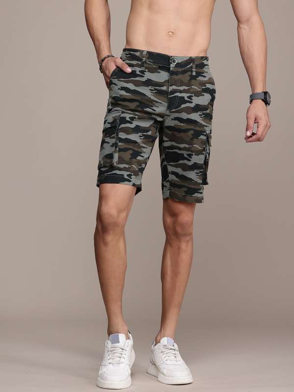 Grey camouflage cargo shorts shop