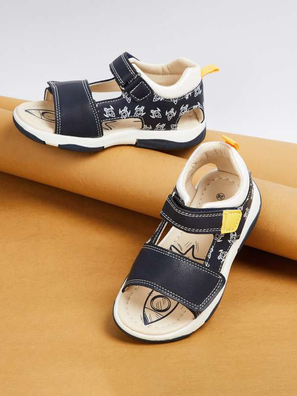 Lifestyle sandals online store