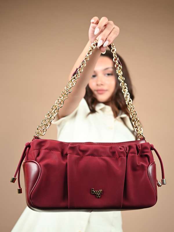 Baggit L Jhatak Y G Bindas Red Handbag 5732148.htm Buy Baggit L Jhatak Y G Bindas Red Handbag 5732148.htm online in India