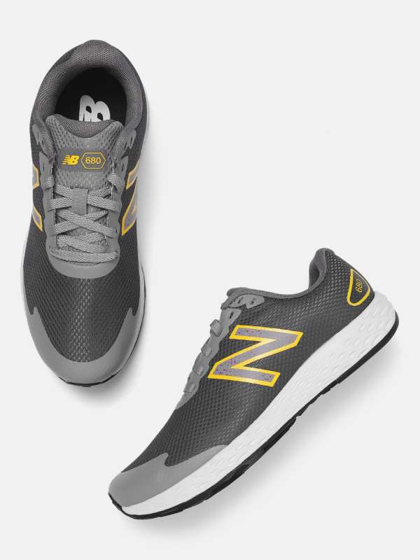 Shoes with n on them store