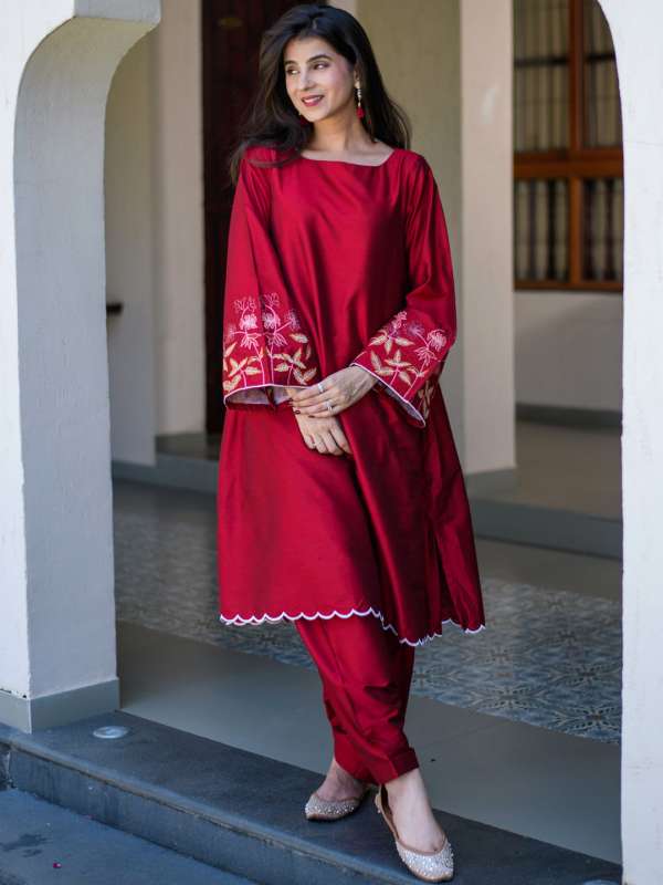Shop for Women Kurtas Suits Kurtis Online in India Myntra