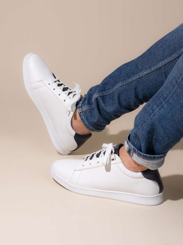 Steve madden future sneakers on sale