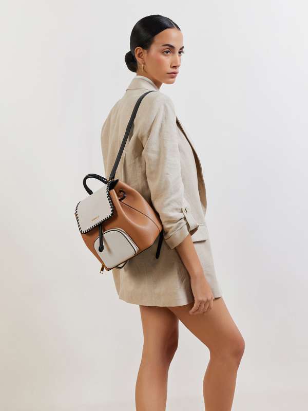 School Bags Buy School Backpacks For Boys Girls Online Myntra