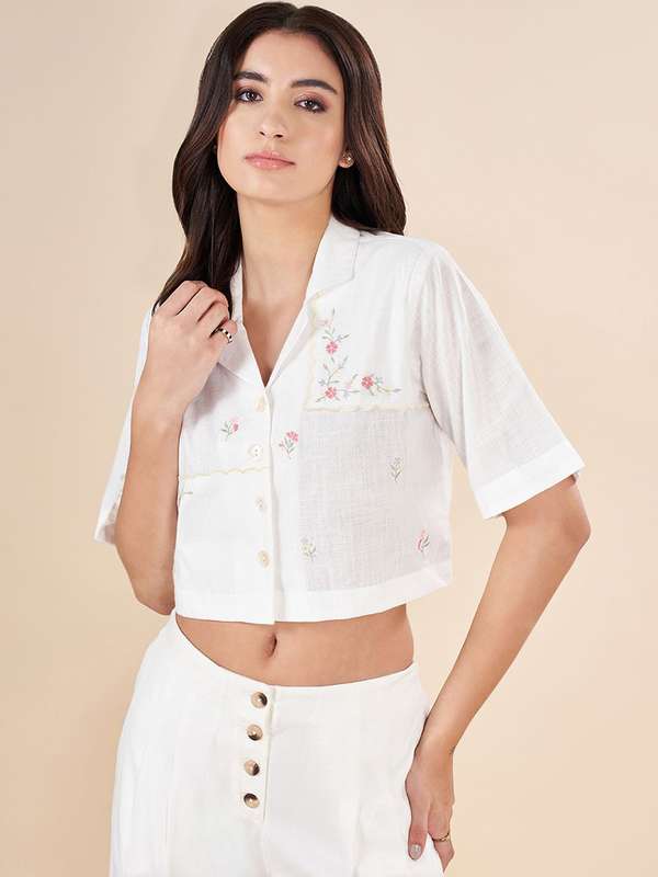 akkriti crop top