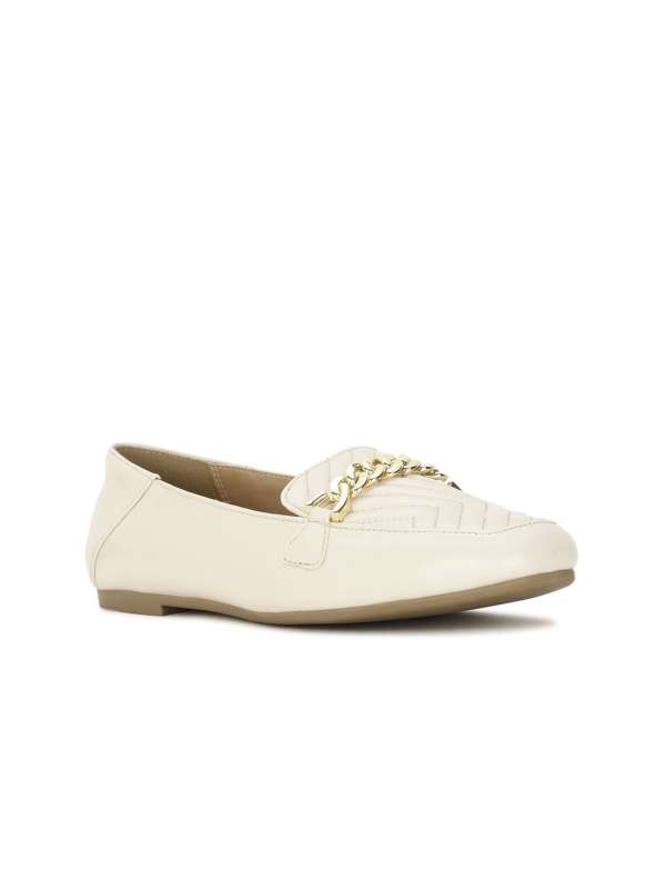 Bata shoes 5 off sales