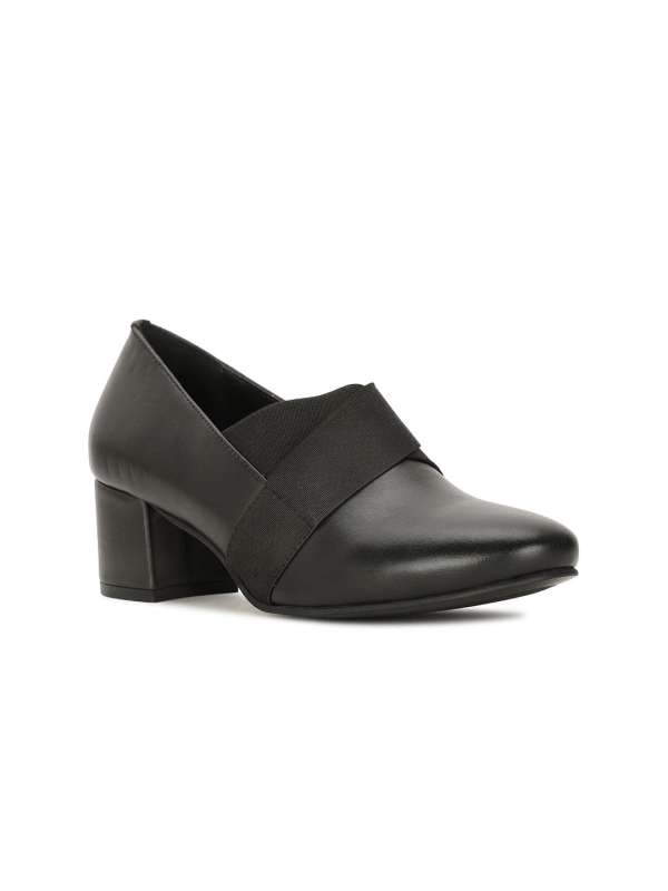 Bata pumps online store