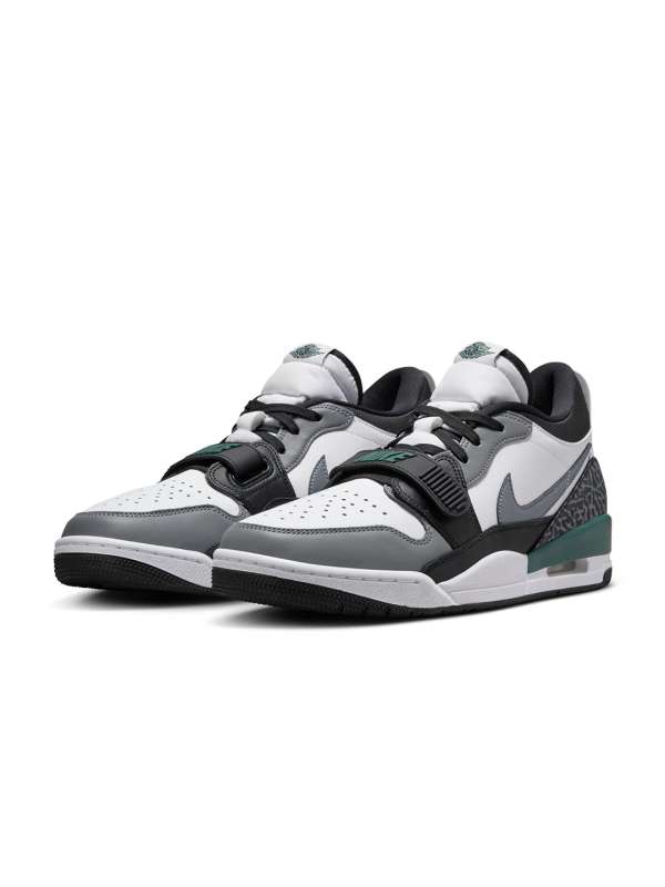 Nike air jordan myntra discount