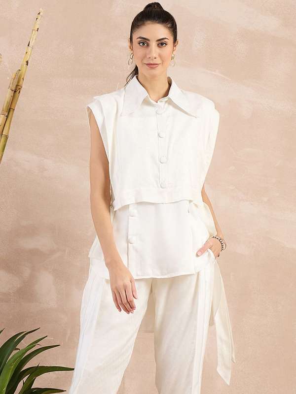 White Sleeveless Shrug Buy White Sleeveless Shrug online in India