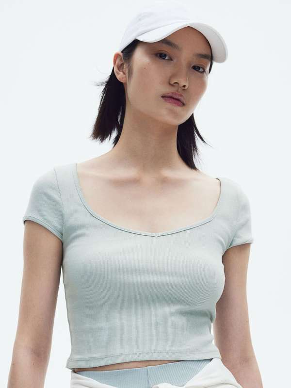 Womens T Shirts Shop Online Get Upto 70 off on T Shirts for Women Myntra