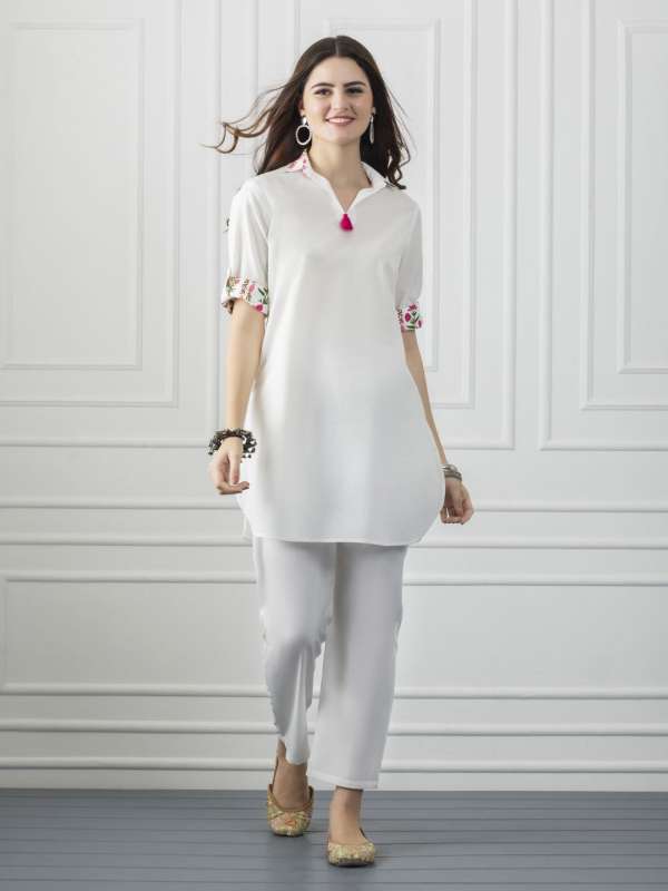 Plain white kurtis shop