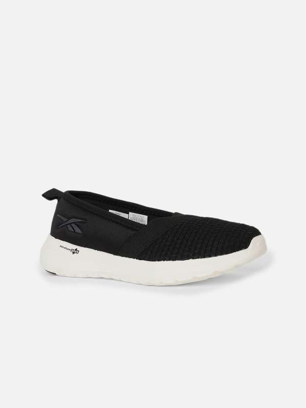 Reebok skyscape slip on top
