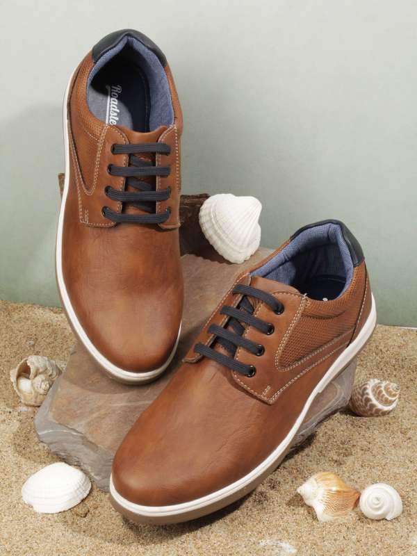 Men's casual footwear fashion top