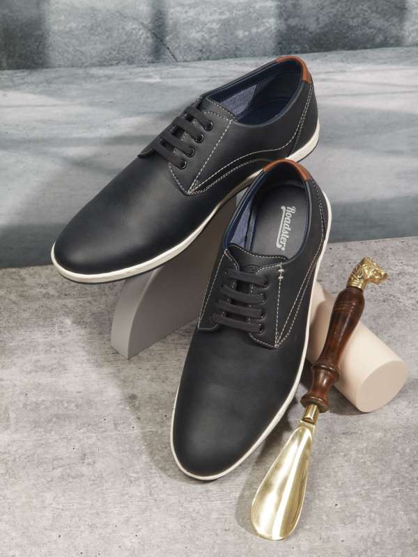 Men's casual shoes for jeans top