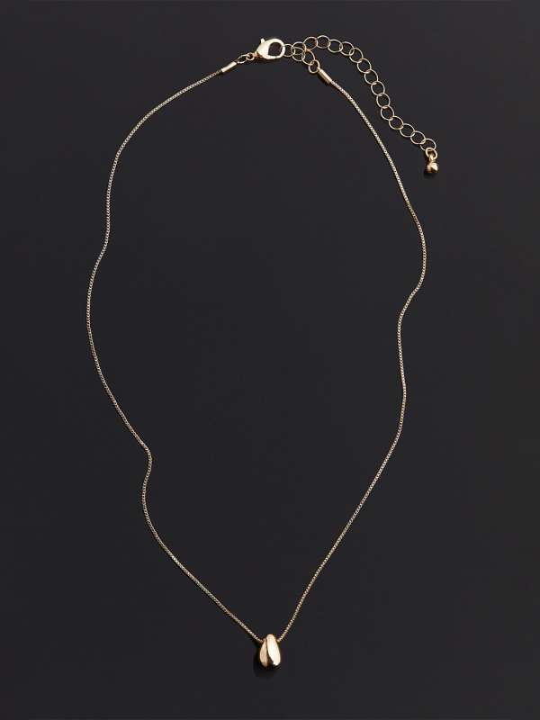 H&m necklace price clearance