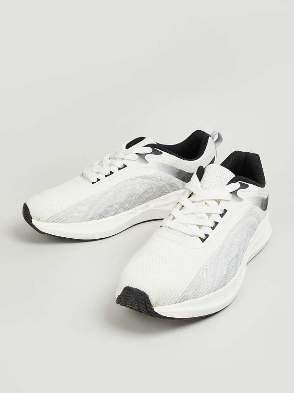 Nike Footwear Max Air Men Buy Nike Footwear Max Air Men online in India