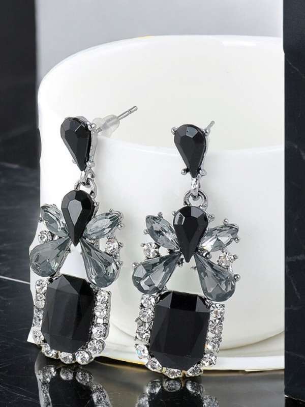 Black metal jewelry earrings clearance