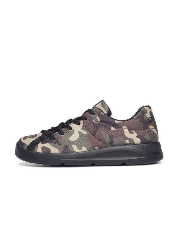 Myntra canvas shoes deals