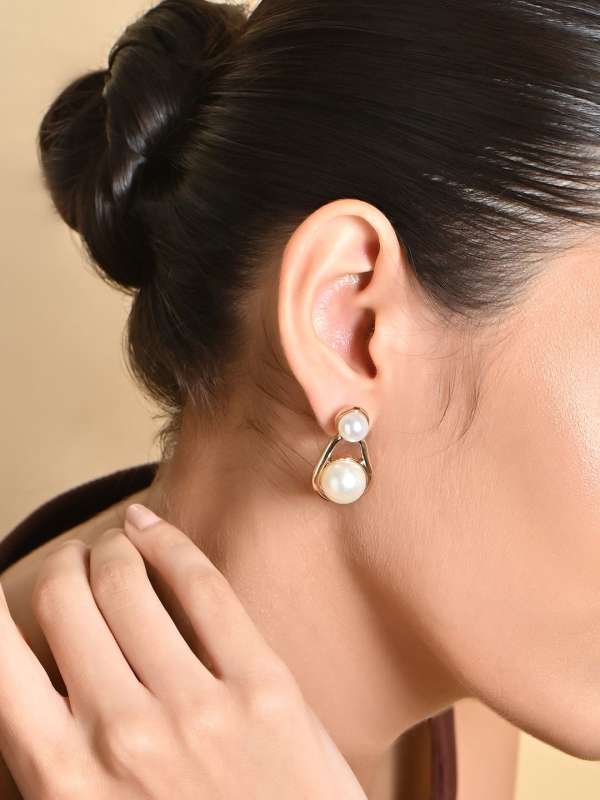Toniq earrings outlet