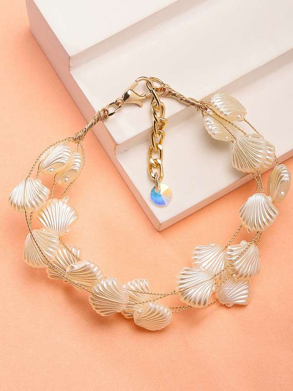 Karatcart Jewellery Shop for Trendy Jewelleries on Myntra