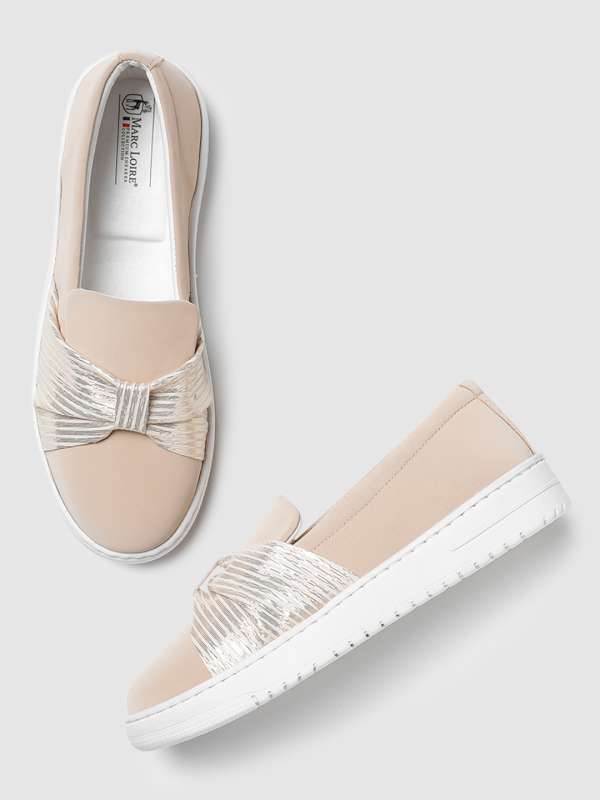 Cream footwear outlet