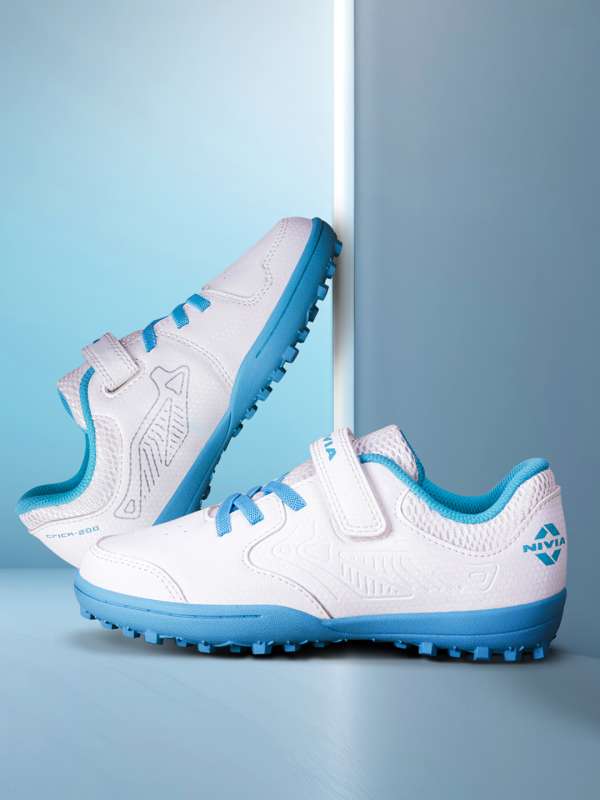 Sports shoes rs 200 shop