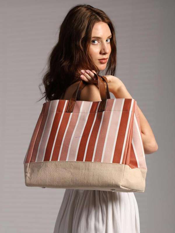 Leather handbags online shopping store