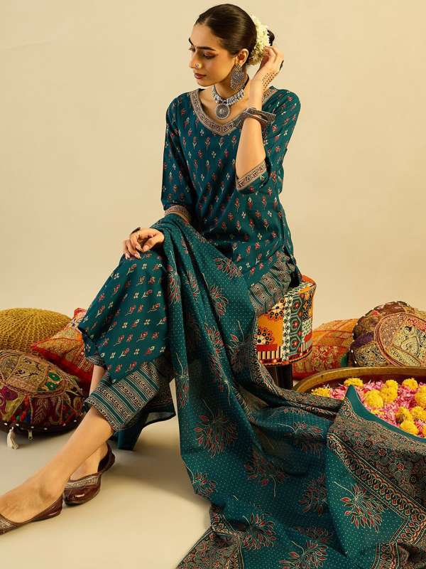 Traditional kurtis online shopping on sale
