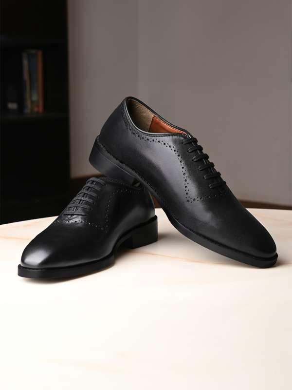 Myntra men's black formal shoes online