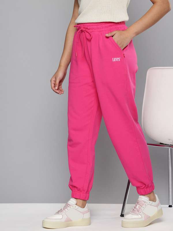 Levis tracksuit 2025