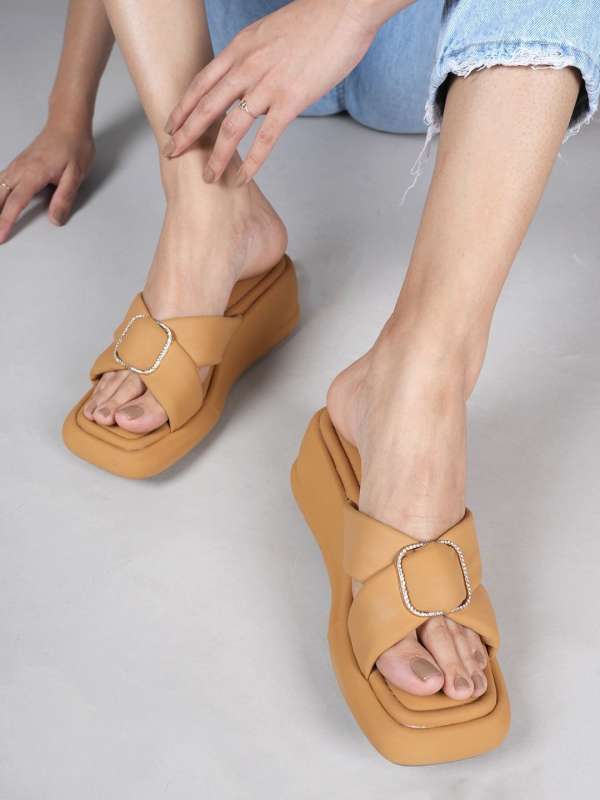 Lavie wedges deals