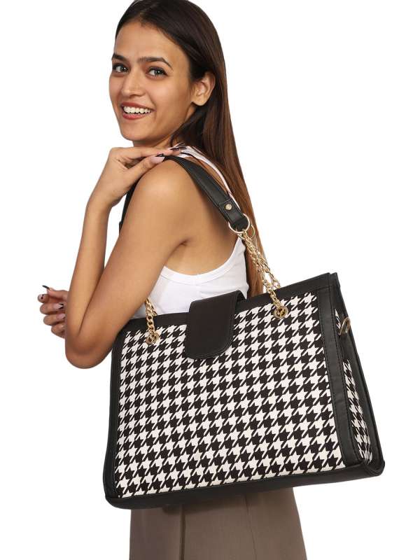 Db Handbags A Pr 2018 Buy Db Handbags A Pr 2018 online in India
