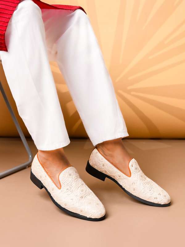 Mojari Shoes Buy Mojari Shoes online in India