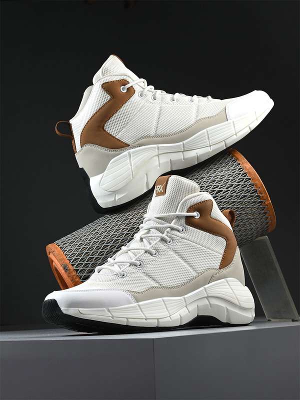 white nike basketball shoes high tops
