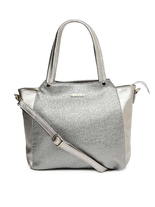 myntra handbags 70 off