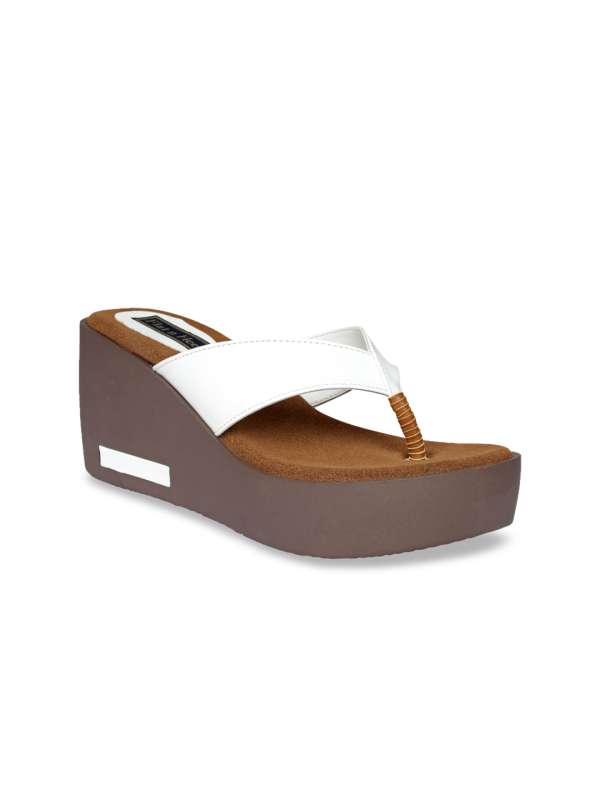 Myntra female sandals clearance