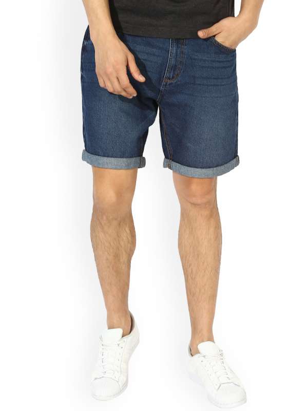 levi's red tape