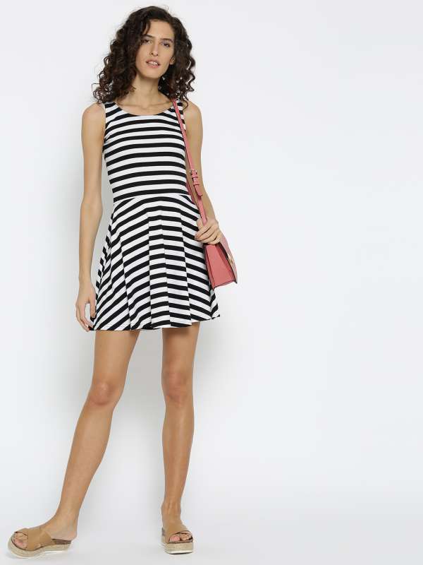 Skater discount dress myntra