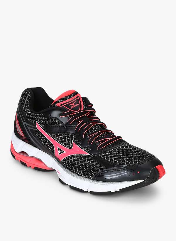 mizuno shoes myntra