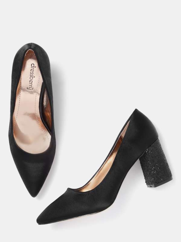 black heels myntra