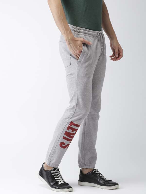 levis track pant