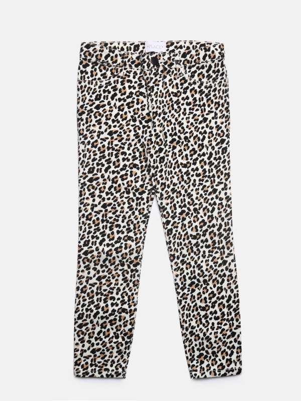 white jeggings myntra