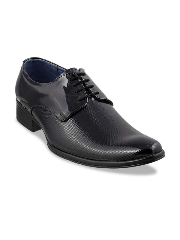 Black Shoes Bata Mochi Buy Black Shoes Bata Mochi online in India