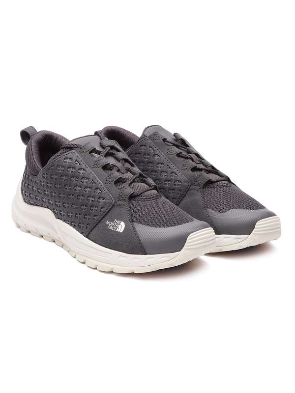 buy trekking shoes online