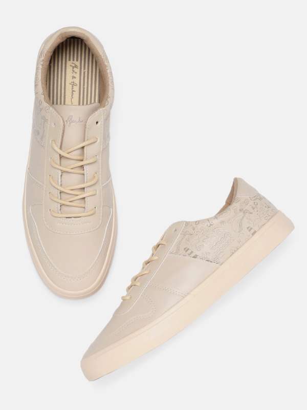 myntra sneakers