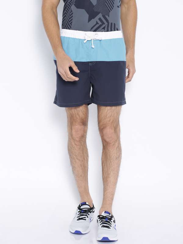 Izod shorts top