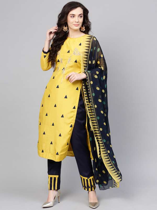 Saree gown deals myntra