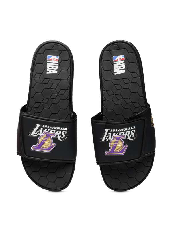 souled store flip flops
