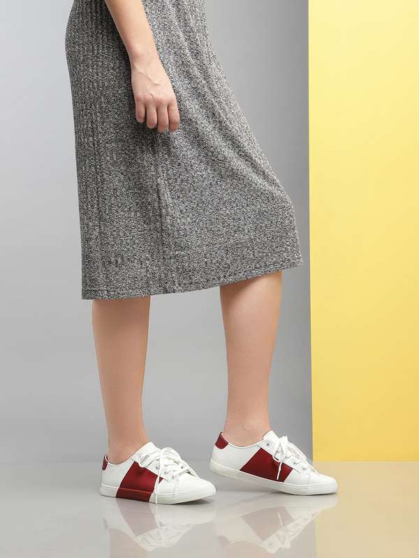 myntra sneakers