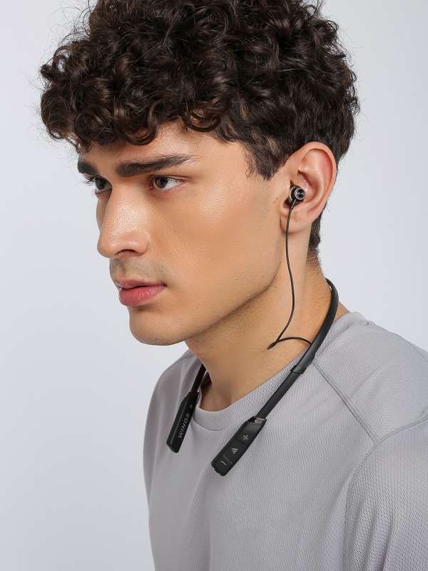 bluetooth earphones myntra