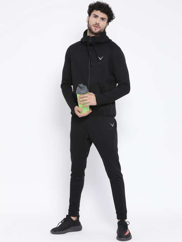 Nike best sale tracksuit myntra